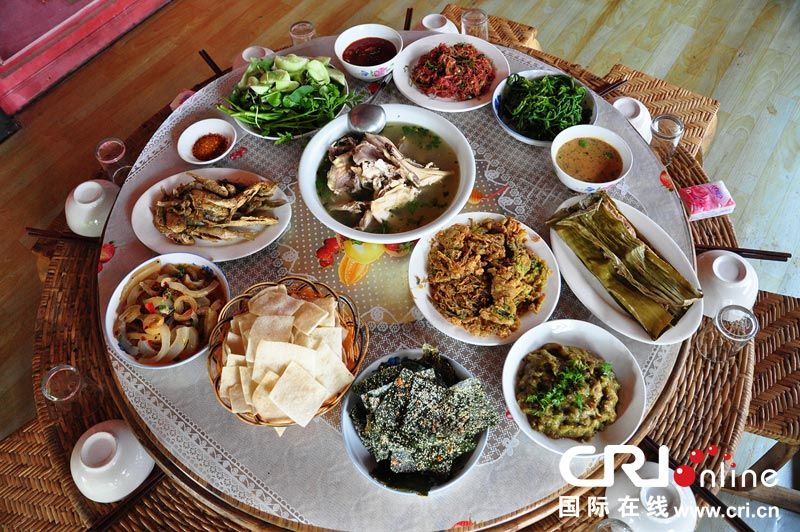 必一运动_蒙阴交警为物流公司驾驶人上紧“安全弦”(图1) bsports必一运动